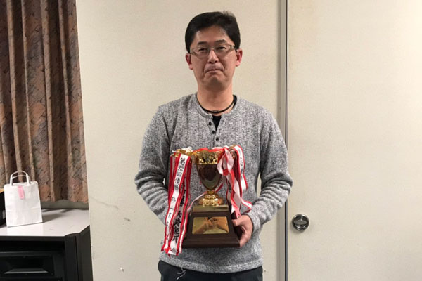 ゴルフコンペ優勝者