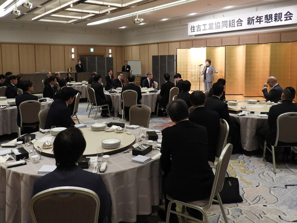 懇親会の様子